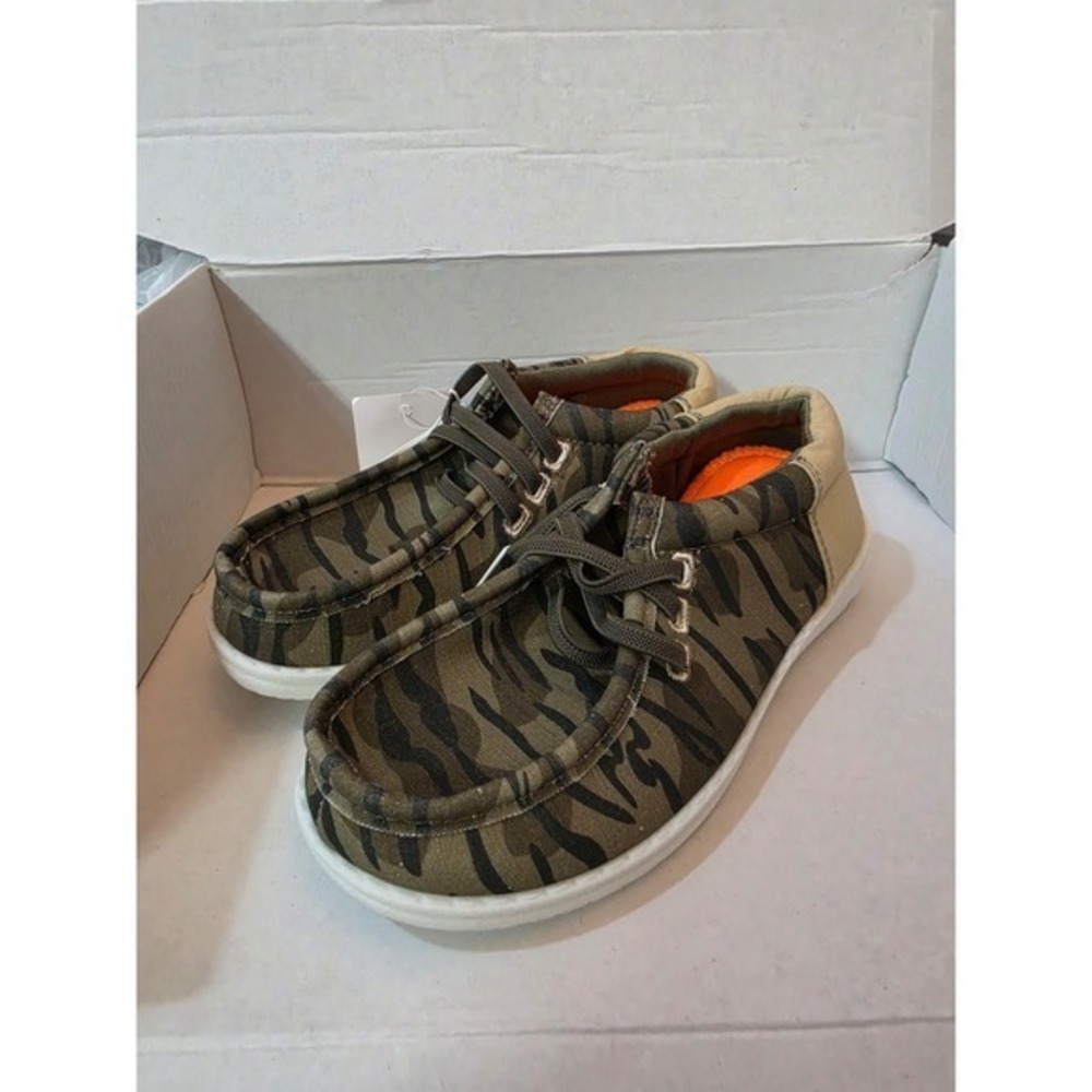 US Sports Youth Boys Camo Slip On Loafer Shoes Size 2 Kids NWT